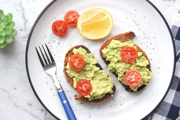 Quels sont les secrets pour préparer un brunch maison digne d'un chef ?